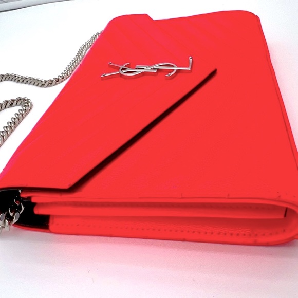 EUC YSL Cassandre neon fuchsia patent leather clutch on a chain. - Picture 5 of 11